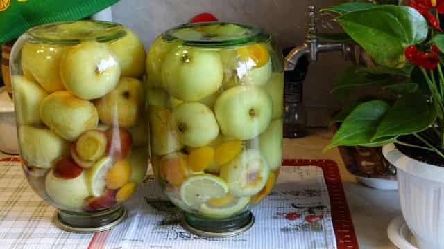 Яблоки маринованные кусочками